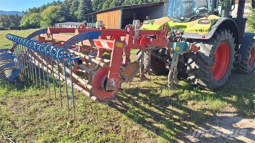 Kverneland CLD カルチベーター