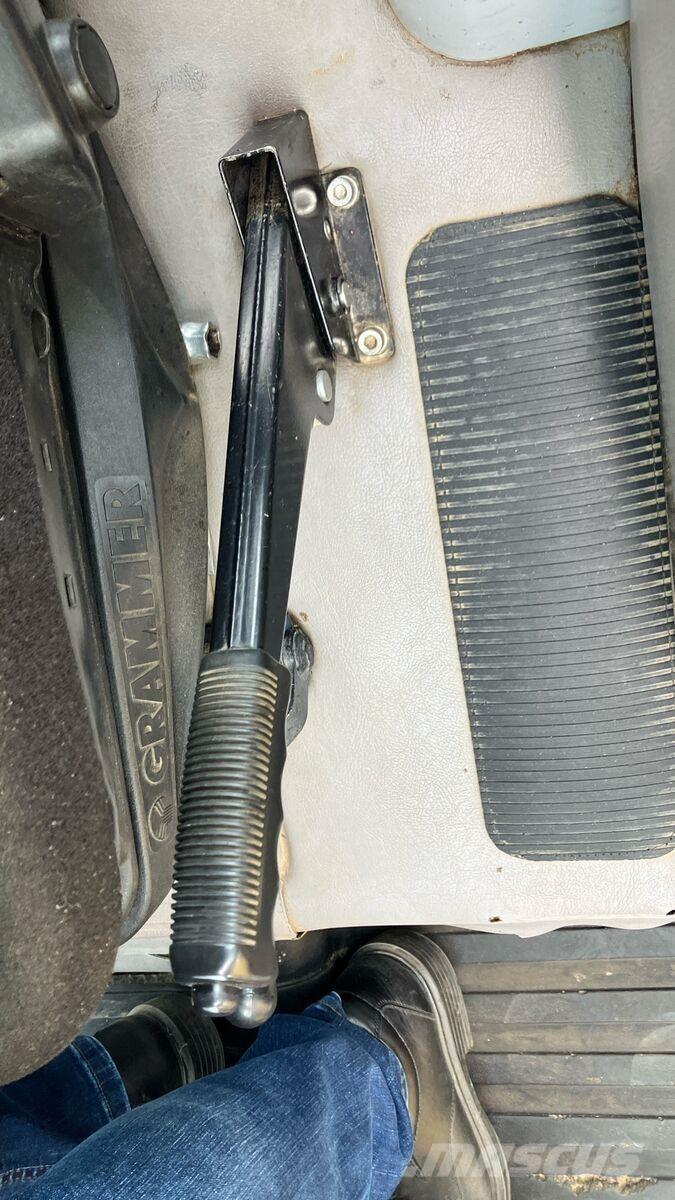 Lindner GEO 64 トラクター