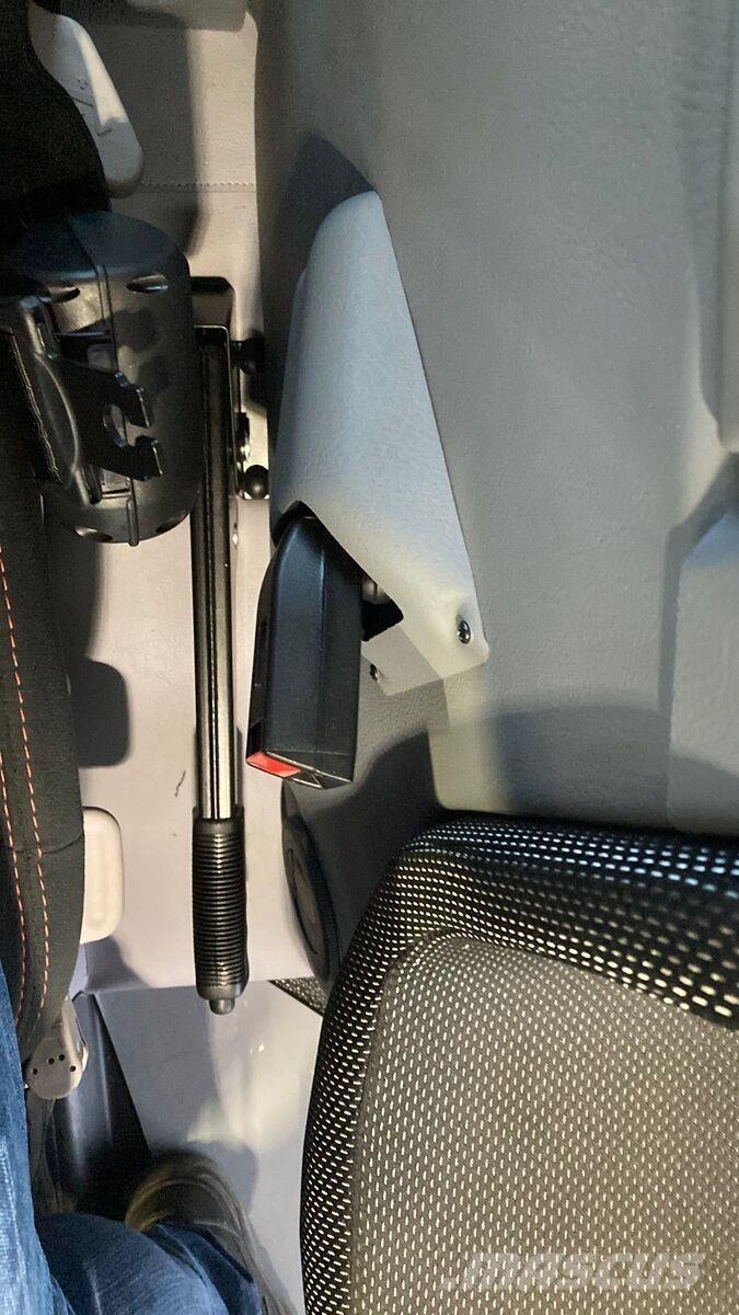 Lindner Lintrac 80 トラクター