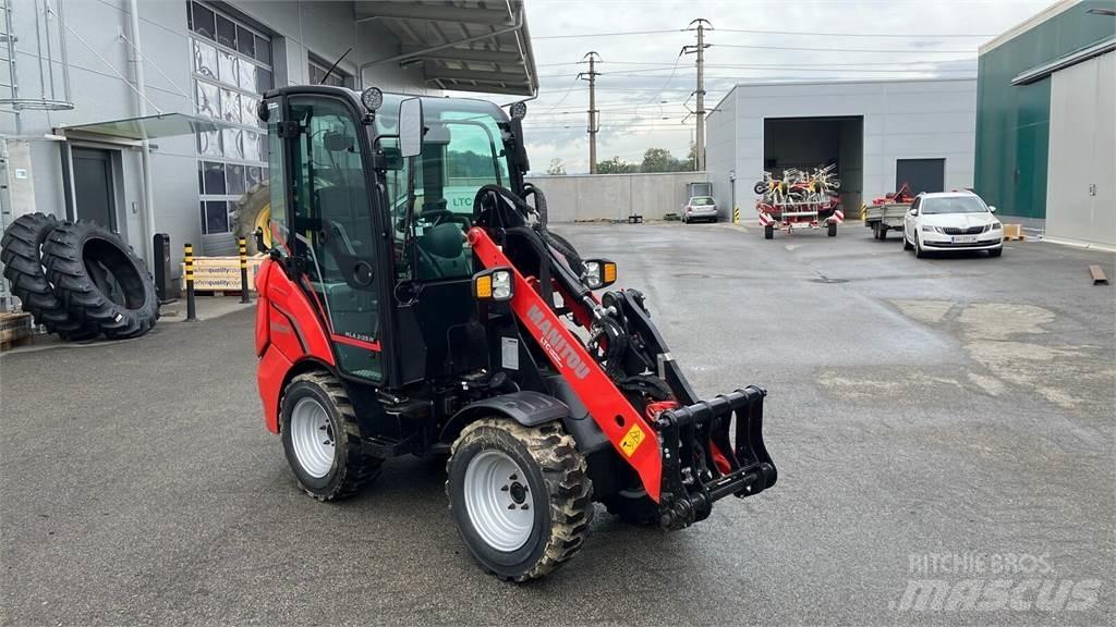 Manitou MLA 2-25 H フロントローダーとディガー
