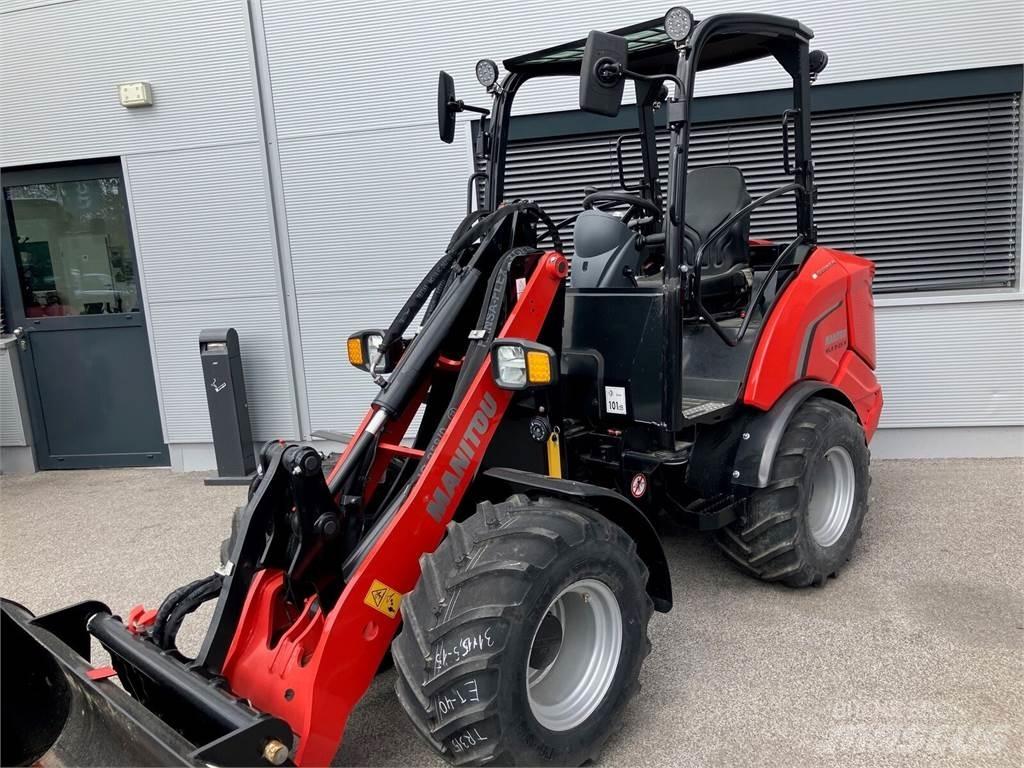 Manitou MLA 3-25 フロントローダーとディガー