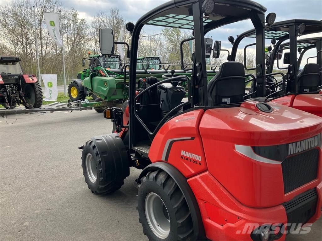 Manitou MLA 3-25 フロントローダーとディガー