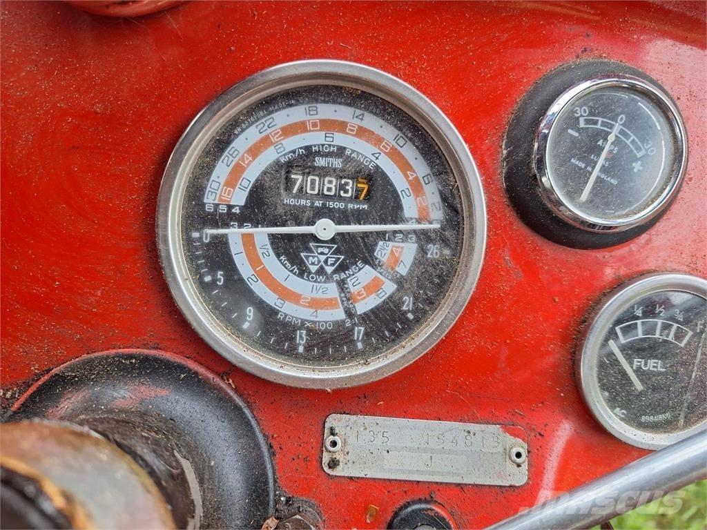Massey Ferguson 135 トラクター