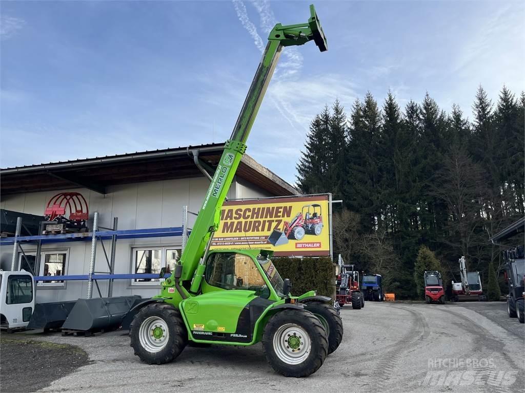 Merlo P 32.6 Plus テレスコーピックハンドラー