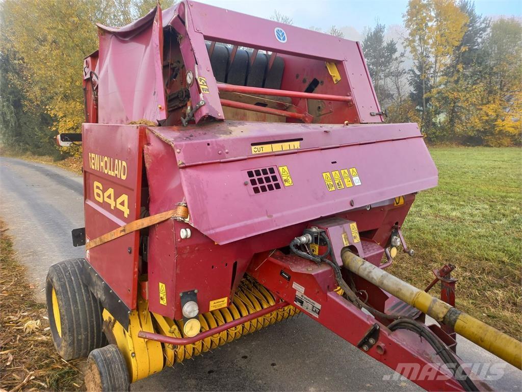 New Holland 644 ラウンドベーラー