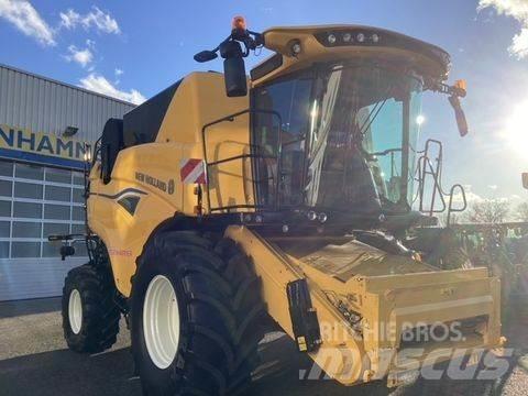 New Holland CX 8.80 コンバイン