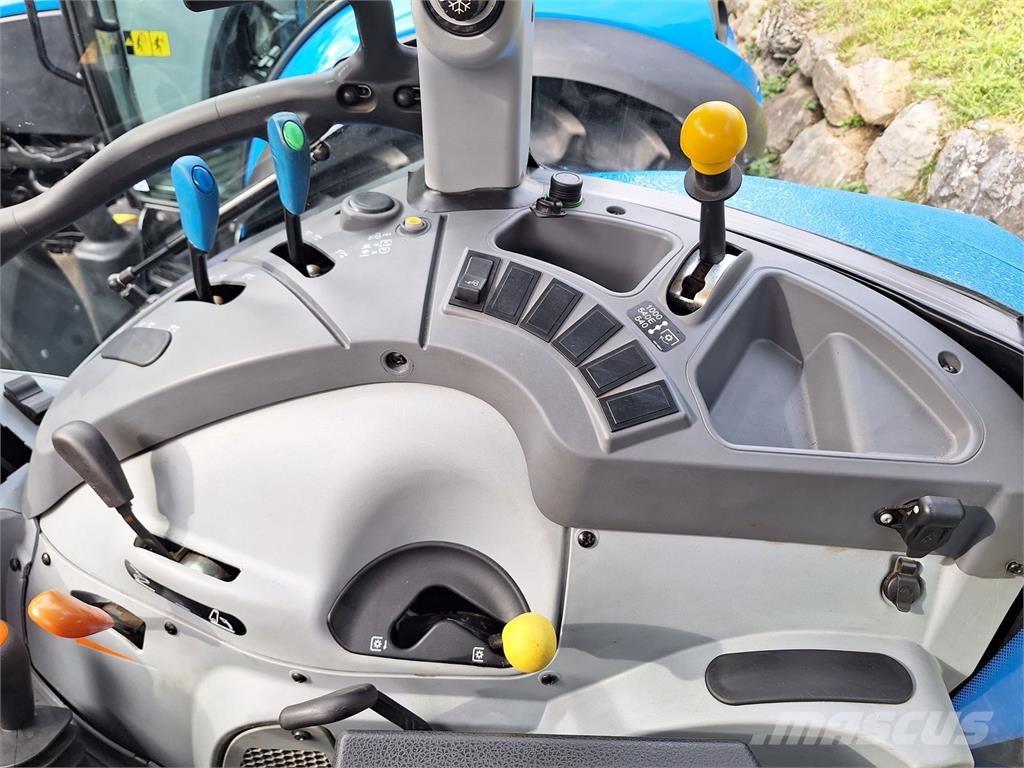 New Holland T 5.85 トラクター