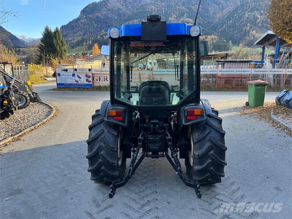 New Holland T3040 トラクター