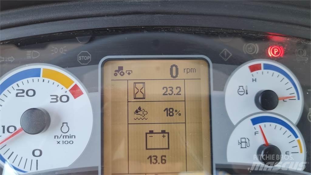 New Holland T5.110 トラクター