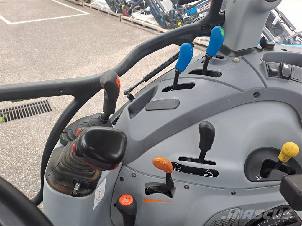 New Holland T5.75 トラクター