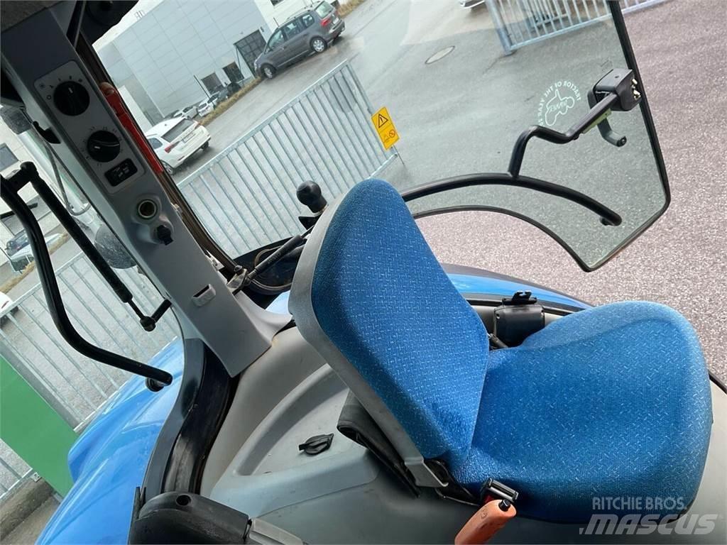 New Holland T7050 トラクター