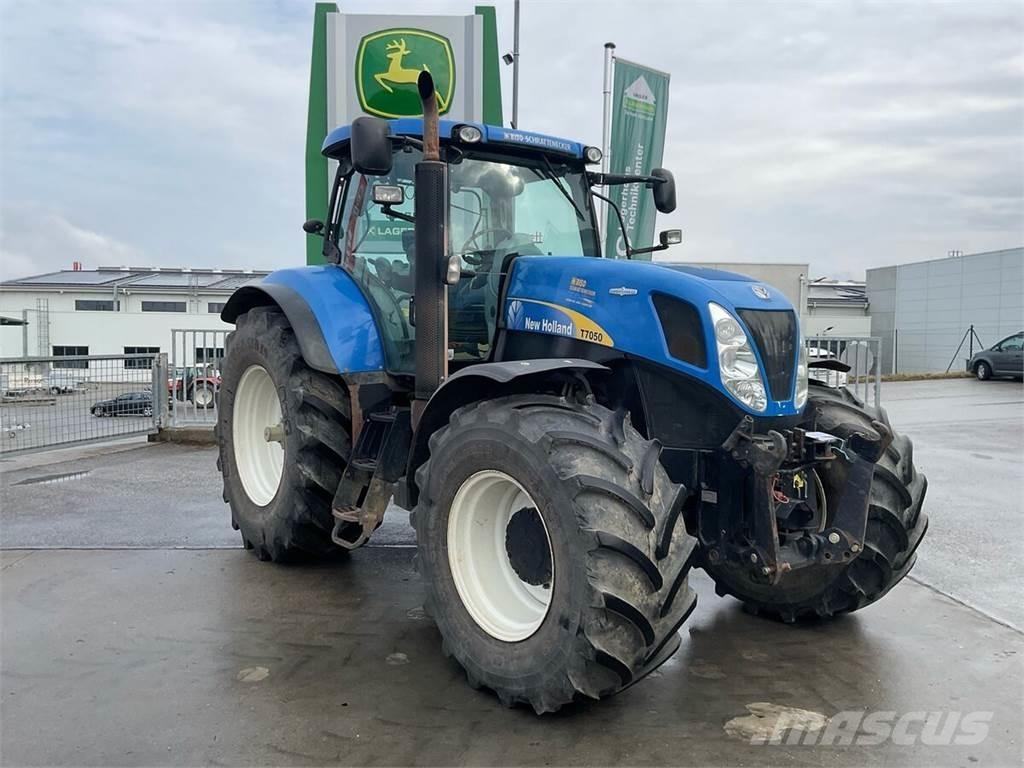 New Holland T7050 トラクター