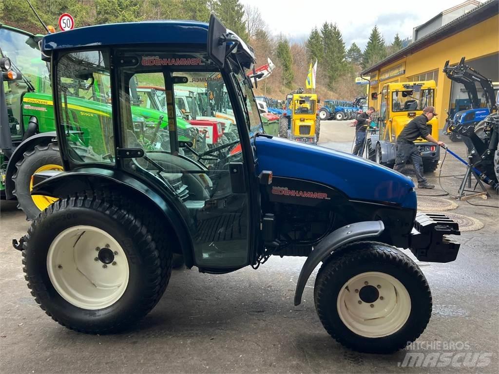 New Holland TCE 55 トラクター
