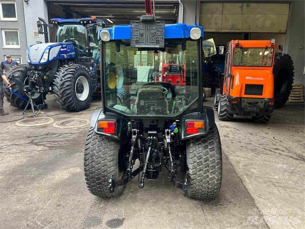 New Holland TCE 55 トラクター
