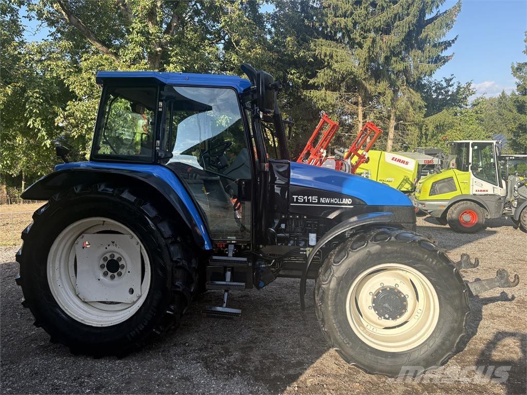 New Holland TS115 トラクター