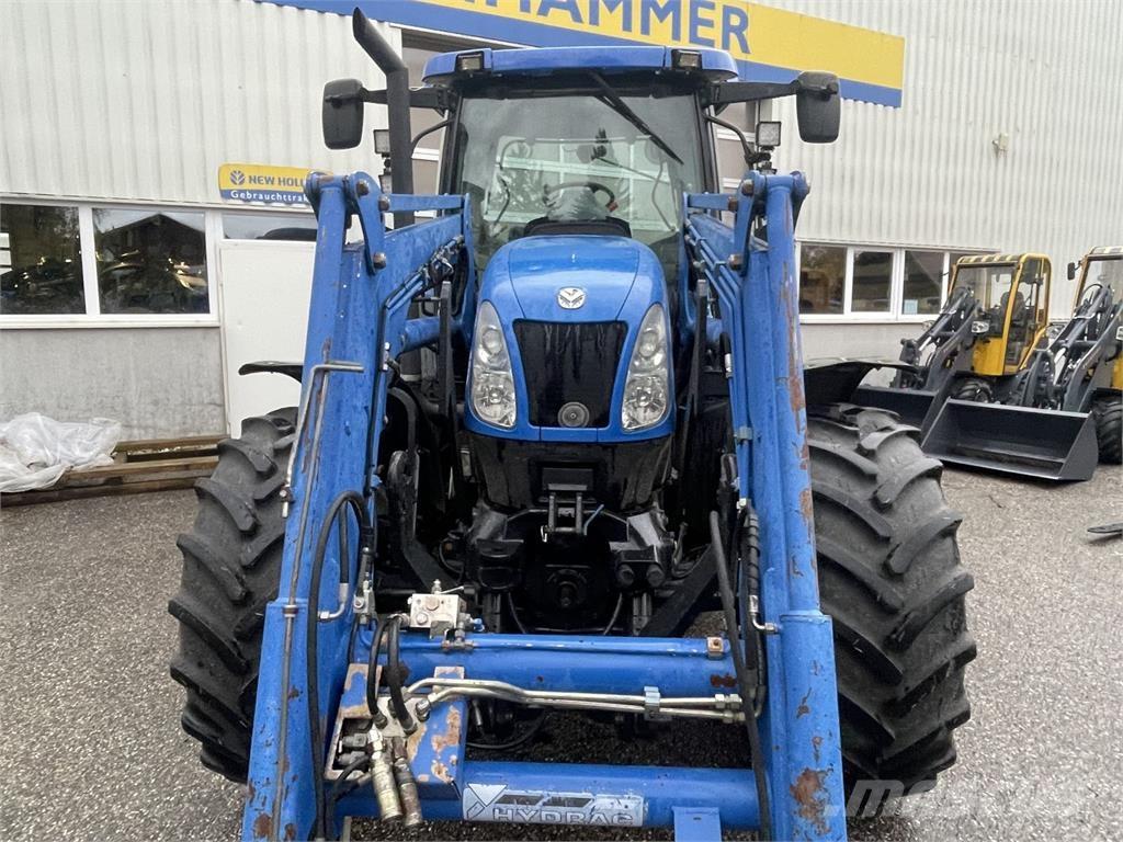 New Holland TS135A トラクター
