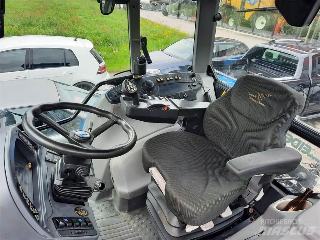 New Holland TVT 190 トラクター