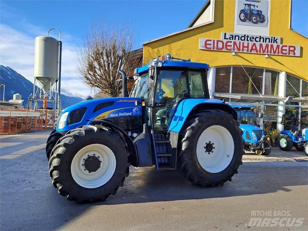 New Holland TVT 190 トラクター