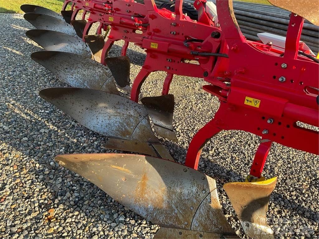 Pöttinger 6.50 コンベンショナルプラウ