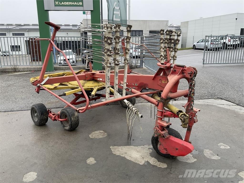 Pöttinger TOP 461 N スワーサー・ウインドローア