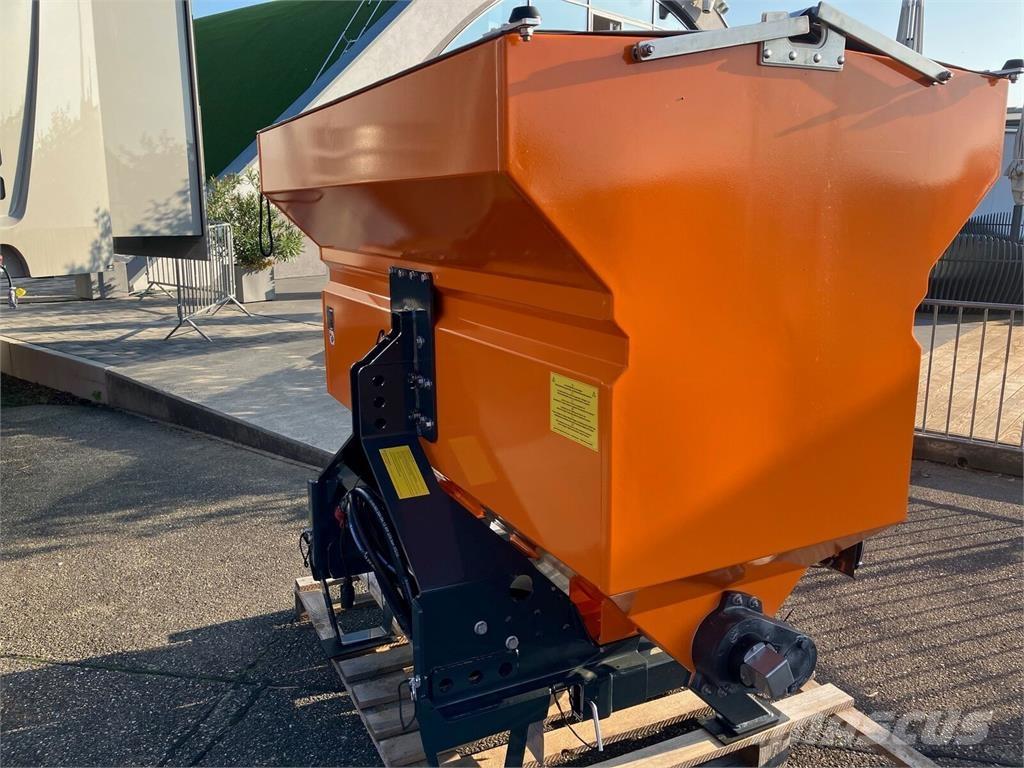 Rauch Taxon 30.1 グランド整備機械-その他