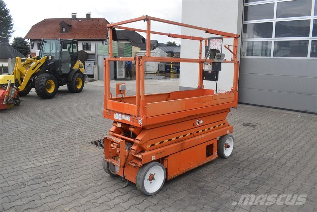 SkyJack SJ-III 3220 ブームリフト　屈伸型