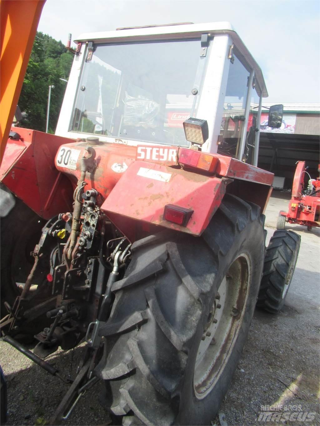 Steyr 8100 A トラクター