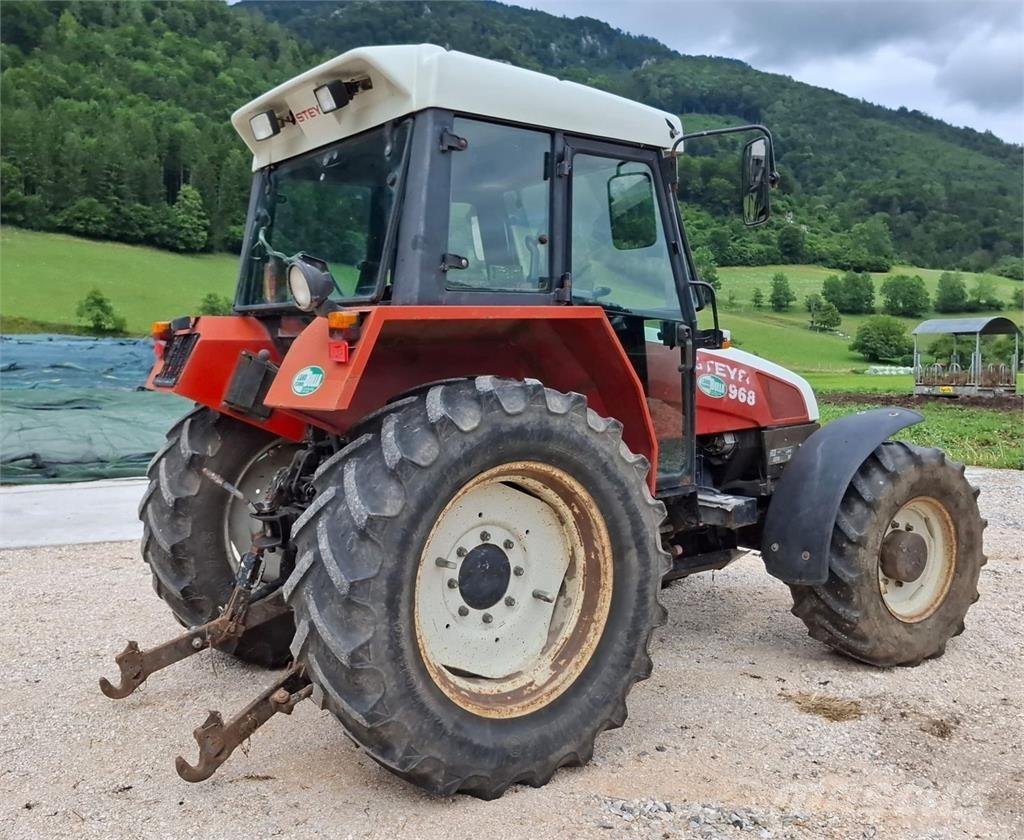 Steyr 968 M A トラクター