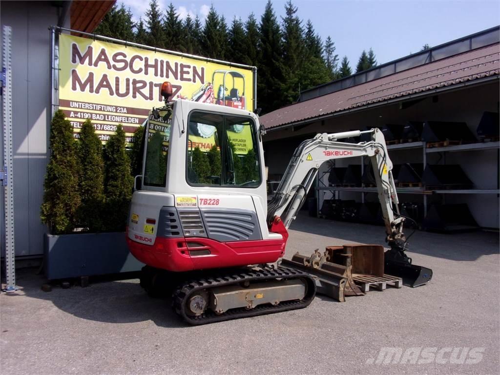Takeuchi TB228 ミニ油圧ショベル 7t以下（ミニユンボ・ミニディガー）