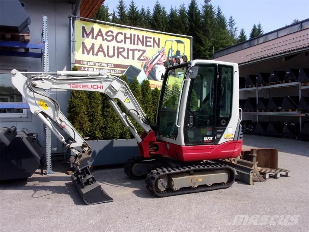 Takeuchi TB228 ミニ油圧ショベル 7t以下（ミニユンボ・ミニディガー）
