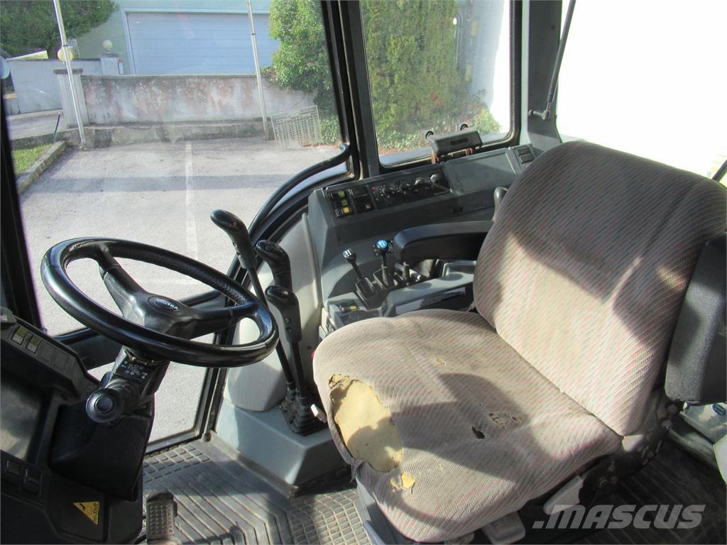 Valtra 6400 トラクター