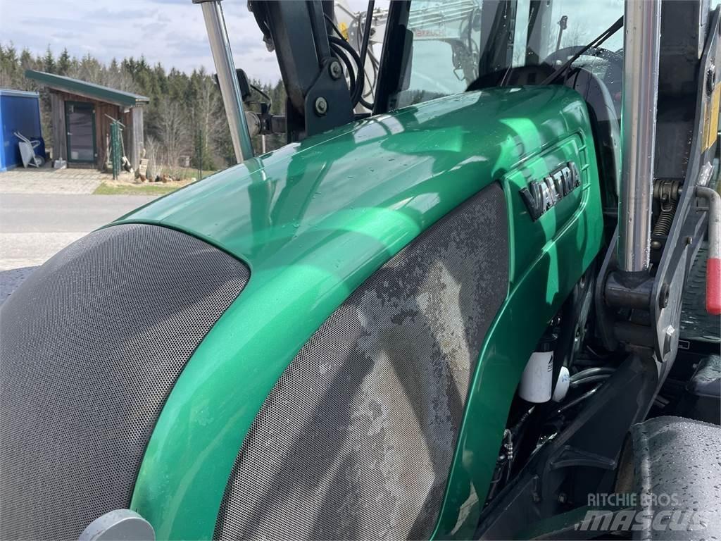Valtra N 82 Hi-Tech トラクター