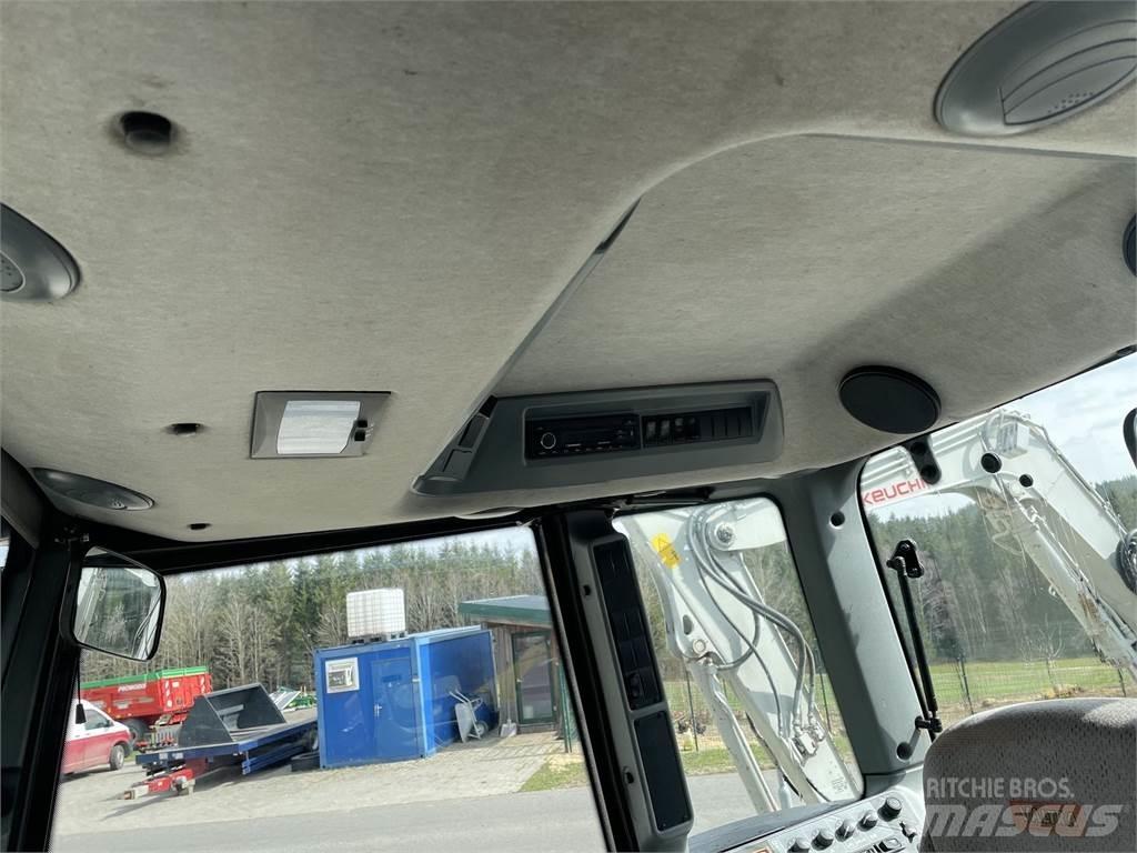 Valtra N 82 Hi-Tech トラクター