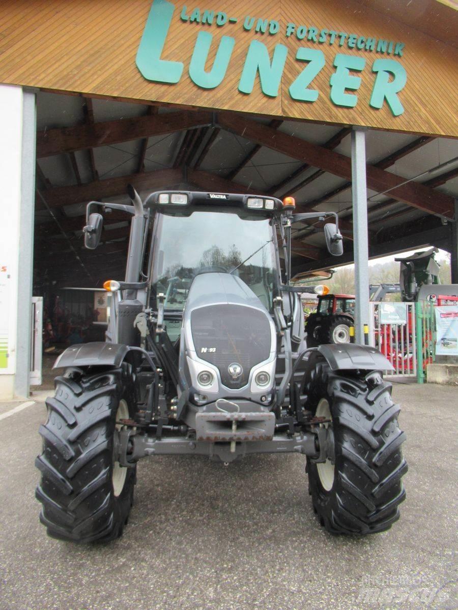 Valtra N 93 HiTech5 トラクター