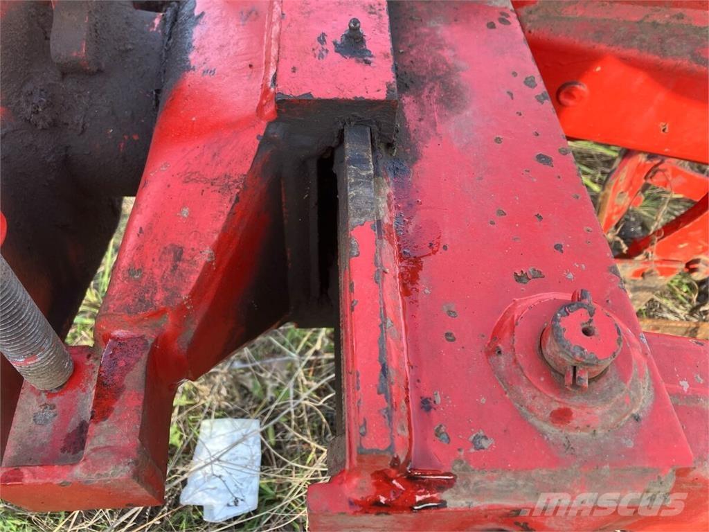 Vogel & Noot LM 820 コンベンショナルプラウ