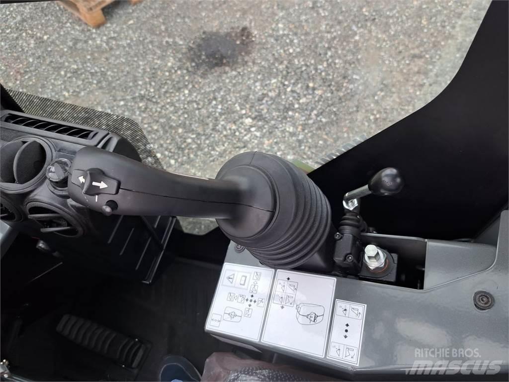 Weidemann 1260 LP フロントローダーとディガー