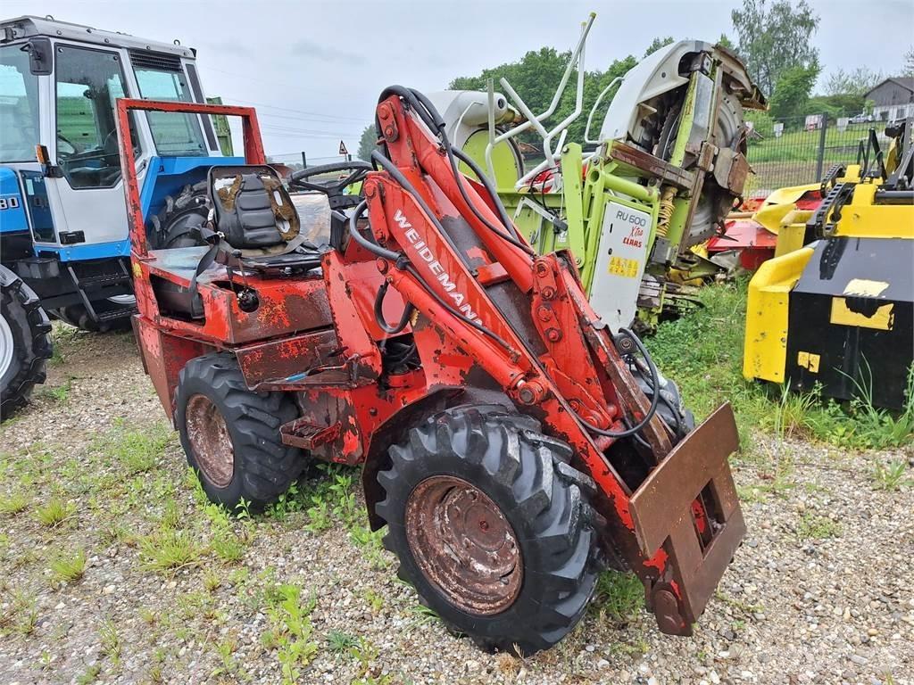 Weidemann 917 D/M フロントローダーとディガー