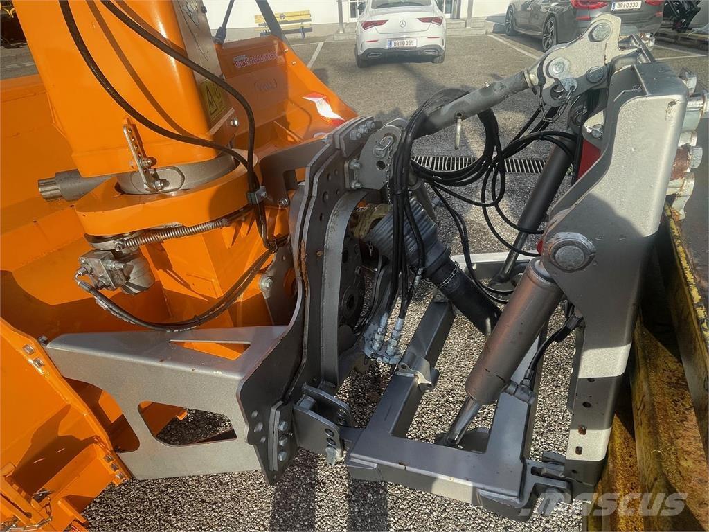  Westa 750/2600 その他道路と除雪の機械