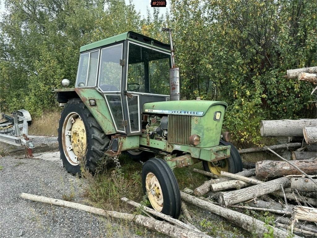 John Deere 2130 トラクター