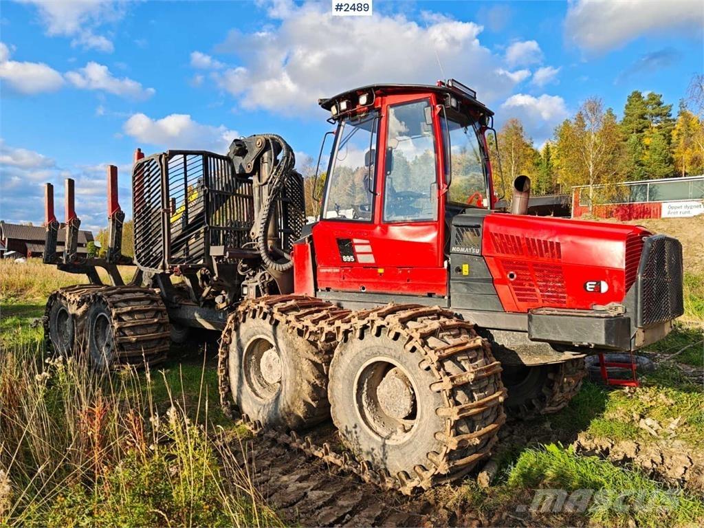 Komatsu 895 フォワーダー