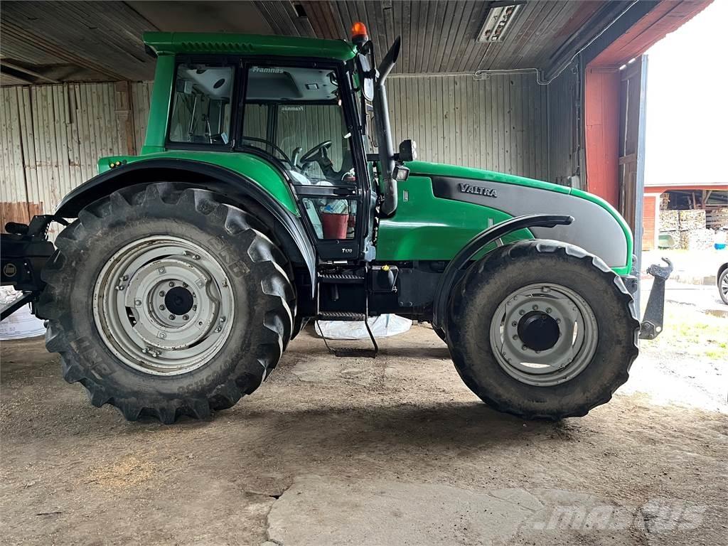 Valtra 170CH トラクター