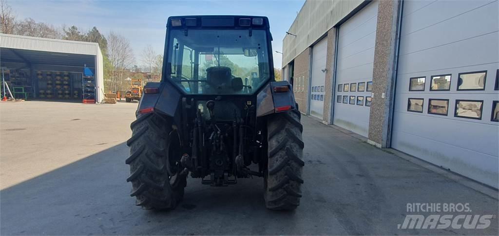 Valtra 6200 トラクター