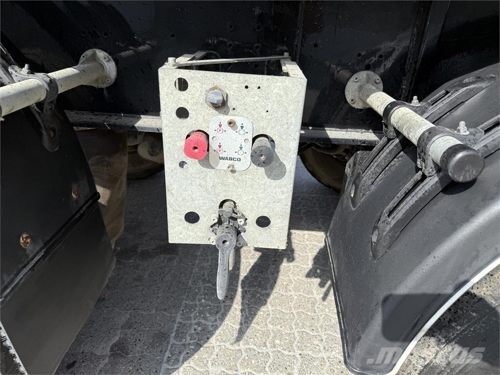 Kel-Berg T220V 23 m³ ダンプセミトレーラー