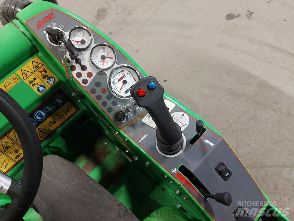 Avant 528 ミニローダー