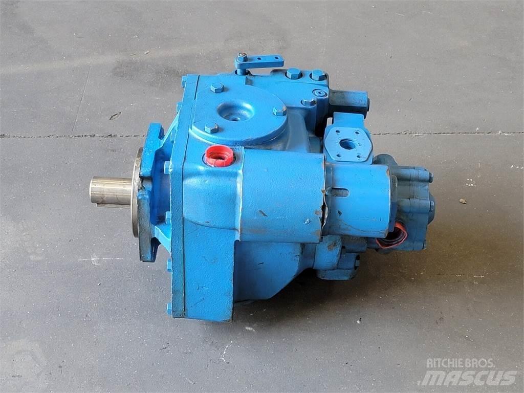 Eaton 5421-020 ウォーターポンプ