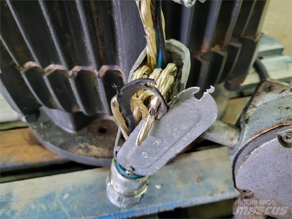  EMERSON 100BT03M 産業用エンジン