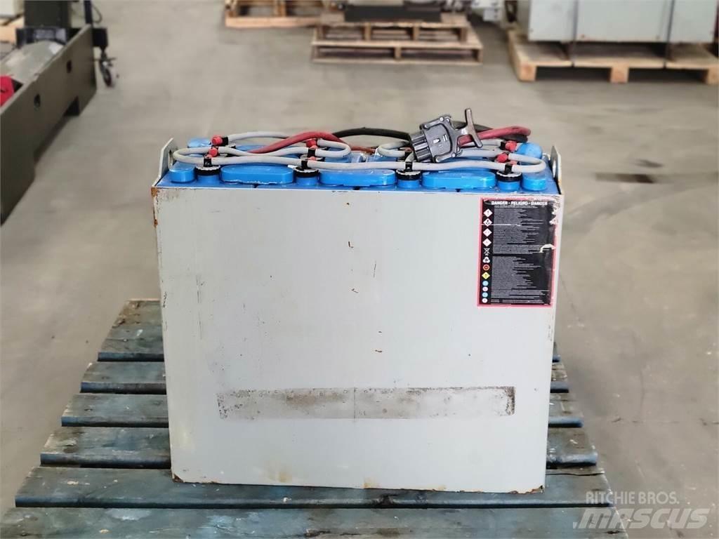 EnerSys E110-7 バッテリー