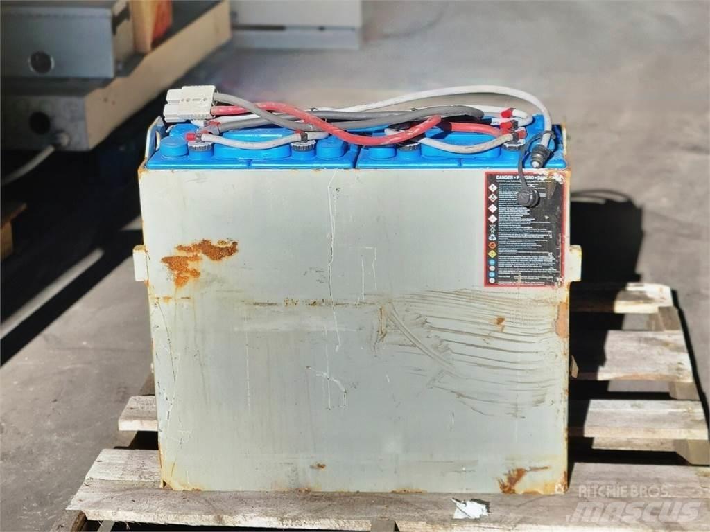 EnerSys E110-7 バッテリー