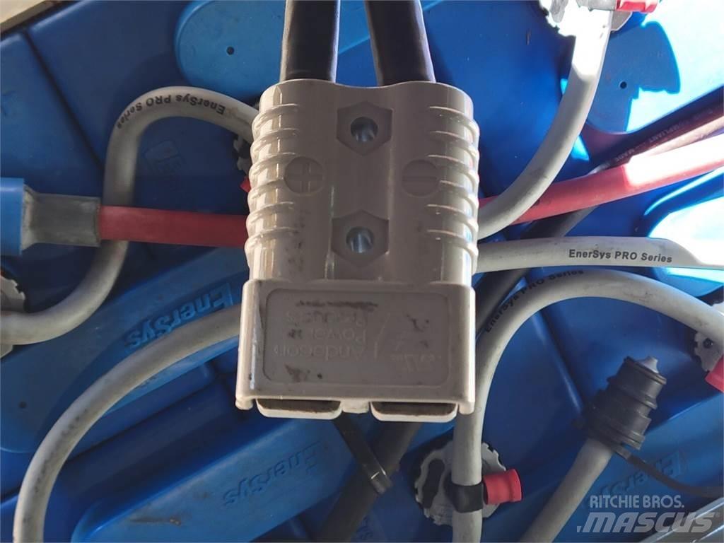 EnerSys E90-13 バッテリー
