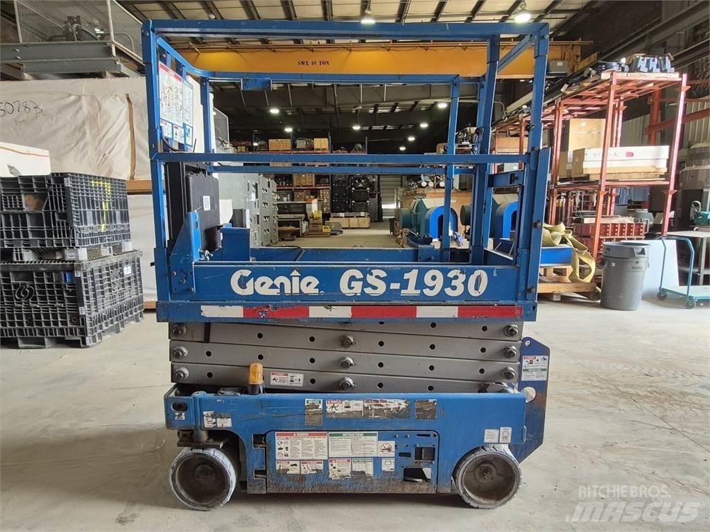 Genie GS-1930 シザースリフト